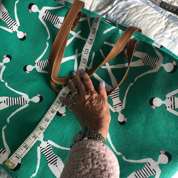 Tote by Mud Pie. Includes a cute sun visor/hat. New. Great for Vacation - Picture 6 of 11